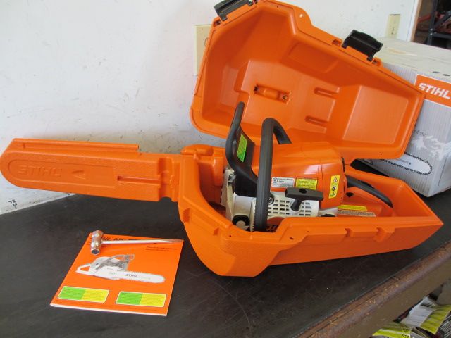 Stihl MS 250 Chainsaw with 18 Bar/Chain *NICE*  