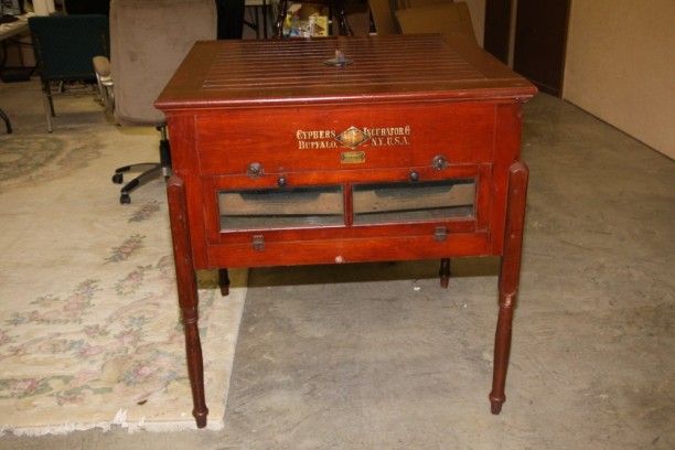   CYPHERS RED WOOD 1905 PATTERN SIZE 2 INCUBATOR COFFEE TABLE  