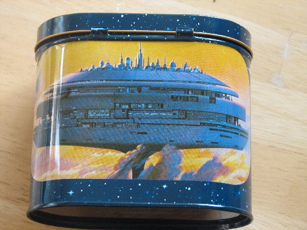 Oval STORAGE TIN 80 Star Wars Cloud City McQuarrie art  