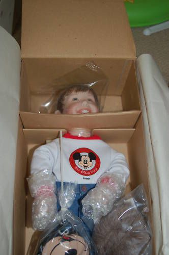 Ashton Drake Walt Disney World Boy   MINT  