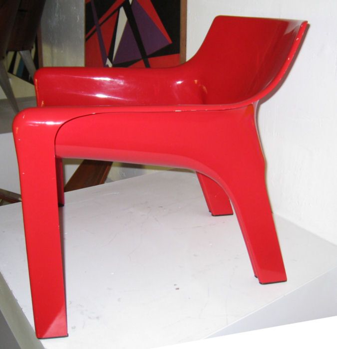 Vico Magistretti Red Gaudi Armchair by Artemide  