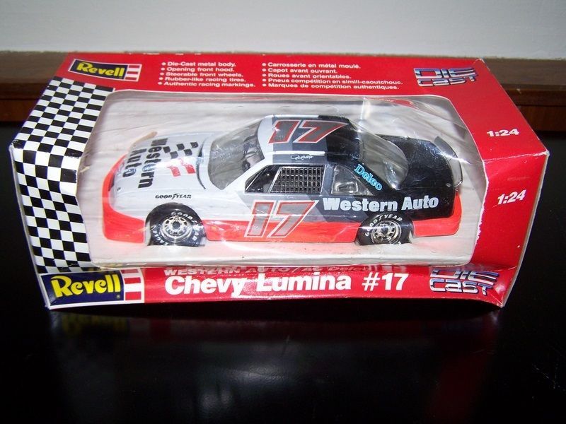 1991 Revell Western Auto/AC Delco Chevy Lumina #17 Car  