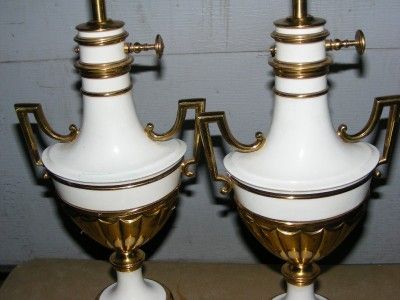 VINTAGE HOLLYWOOD REGENCY STIFFEL BRASS URN TABLE LAMPS LAMP WHITE 