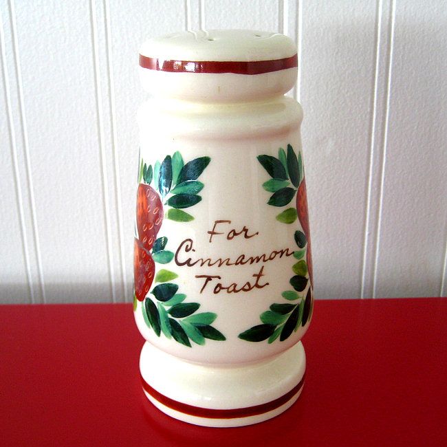 Vintage Bauer Strawberries HTF Cinnamon Toast Shaker FREE STOREWIDE 