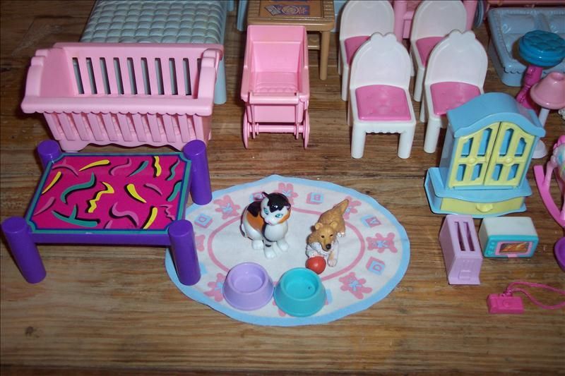 VINTAGE PLAYSKOOL VICTORIAN DOLLHOUSE & 60 ACCESS ~*  