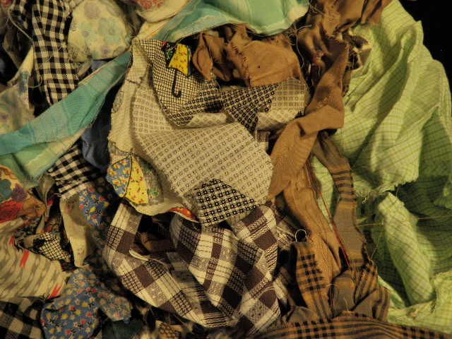   & Feed Sack Scrap Quilt Pieces + Fabric Strip Balls 4 lbs+ D  