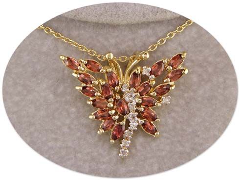 JDL GARNET & DIAMOND PENDANT 18 CHAIN  