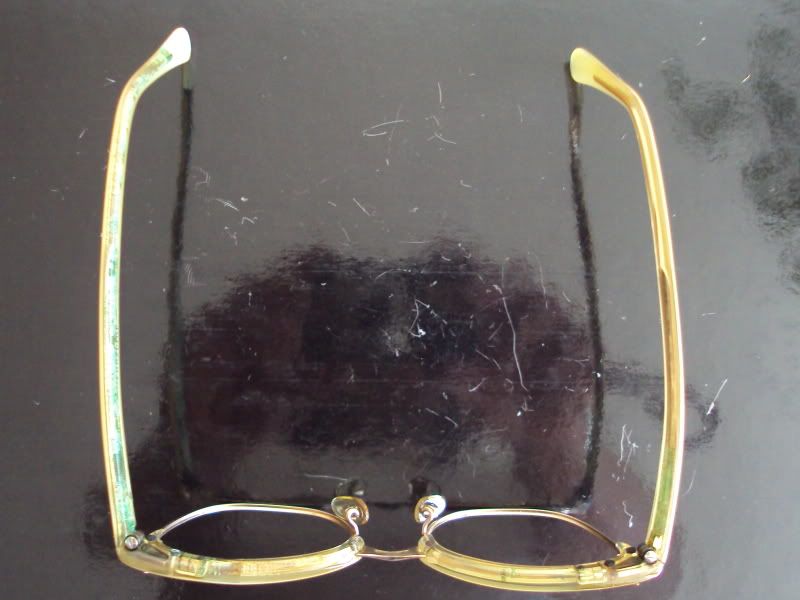 FRAME MATERIAL GOLD PLATED(12K) AND PLASTIC(MOTHER OF PEARL DESING)