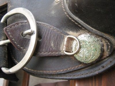   great saddle. Includes a 32 used Professionals Choice cinch