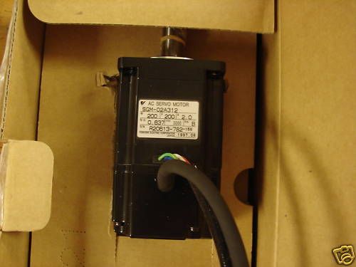 YASKAWA SGM 02A312 200W 200V 2.0A AC SERVO MOTOR *NIB*  