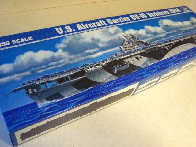 350 Scale TRUMPETER ** CV 10 YORKTOWN 1944 CARRIER ** PLASTIC MODEL 