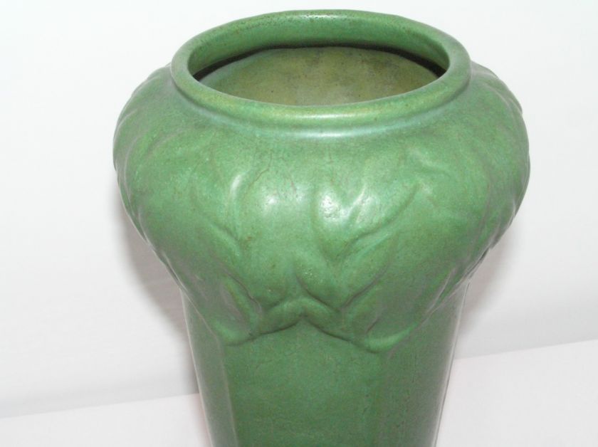 ROSEVILLE ROZANE EGYPTO MATTE GREEN ARTS & CRAFTS  