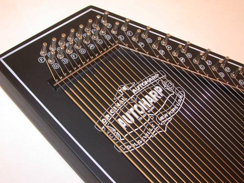   Schmidt 1930s Reissue Autoharp Original Design 21 Chord, OS73C  