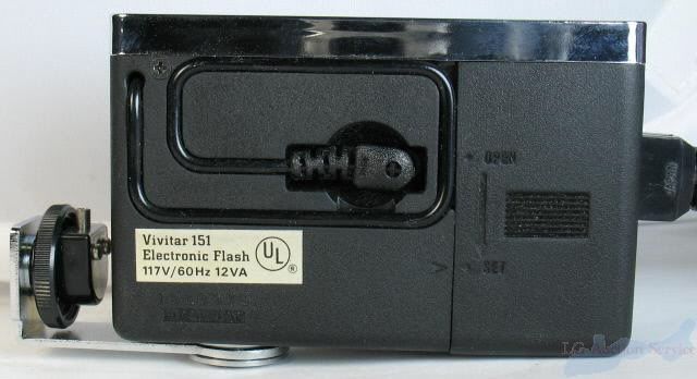 Vivitar 151 Electronic Flash 700 BCPS Hot Shoe  