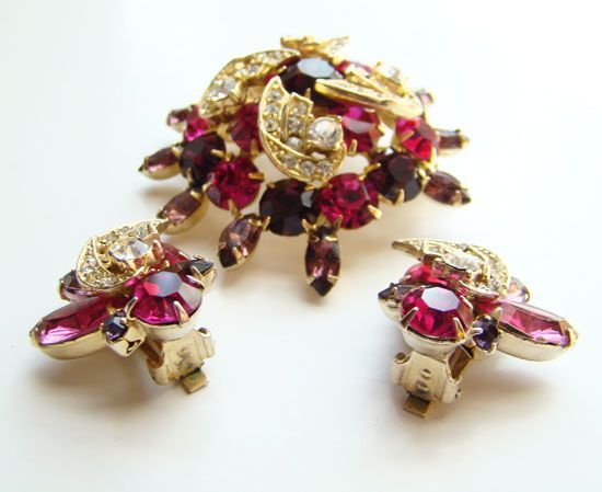 Vintage Fuchsia and Purple Rhinestone Brooch Earrings Set Unsigned 