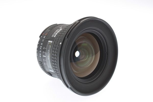 Nikon AF NIKKOR 18mm F/2.8 D Super Wide Angle Lens  