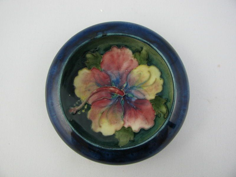 Hibiscus MOORCROFT Blue Sweet Meat Dish 1949 86  