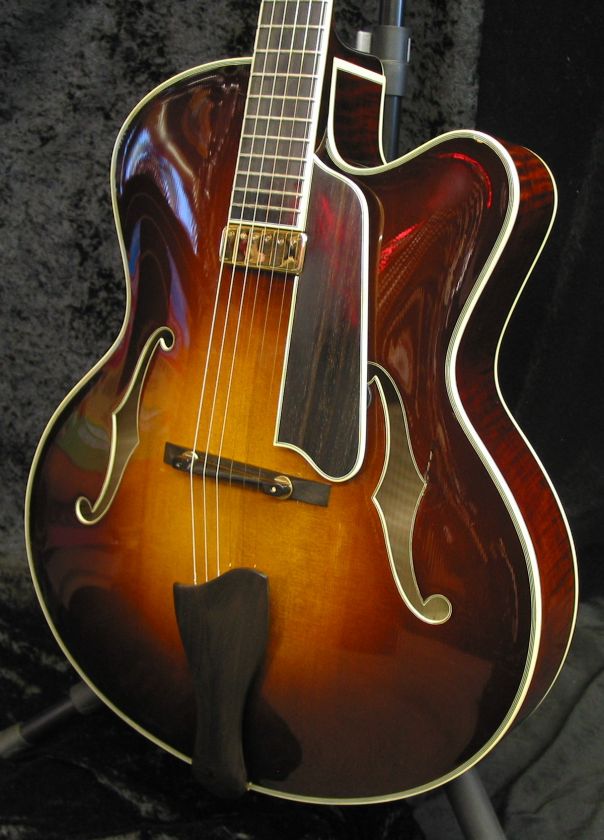 Eastman Uptown AR 810 CE Sunburst Jazz Guitar  