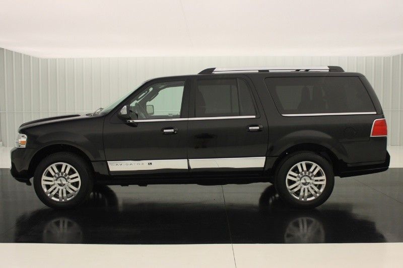 Lincoln  Navigator L 2WD in Lincoln   Motors