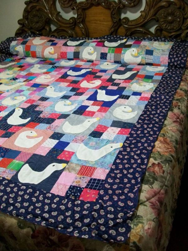 VINTAGE APPL. GOOSE/DUCK NINE PATCH QUILT TOP #D7  