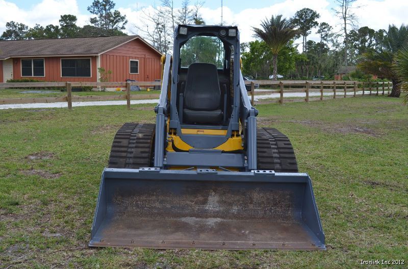 2005 Volvo MC110 Track Loader, 110+ PIX, VIDEO, we EXPORT worldwide 