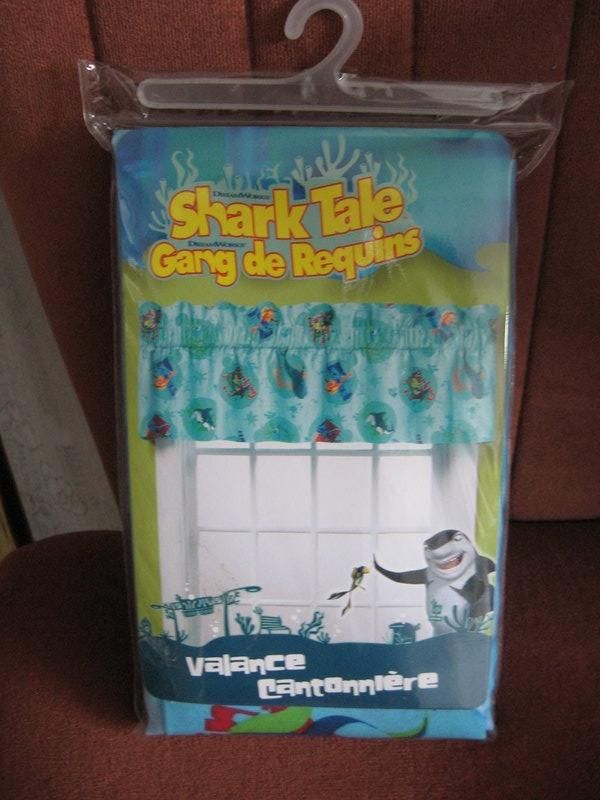 VALANCE CANTONNIERE SHARK TALE TOP CURTAIN .  