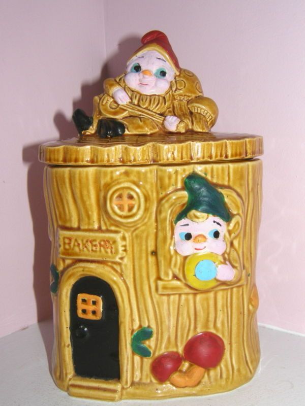 NICE VINTAGE COOKIE JAR JAPAN ELF GNOME TREE TRUNK  