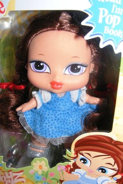 Bratz Babyz PHOEBE Baby DOLL as Dorothy Wizard of Oz STORYBOOK 