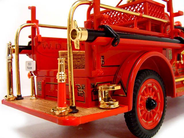 1923 MAXIM C 1 FIRE TRUCK ENGINE 124 DIECAST MODEL  