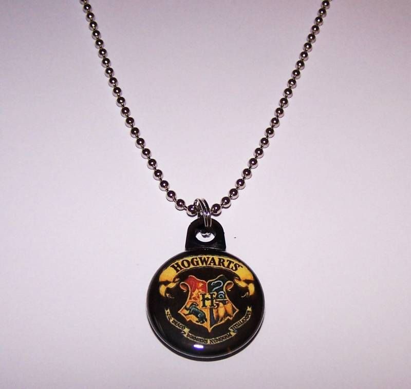 Harry Potter/Hogwarts Crest 1 Button Charm Necklace  