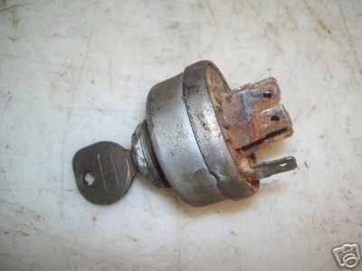 JOHN DEERE 111 KEY SWITCH  