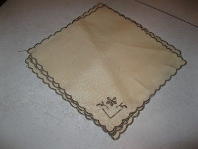 VINTAGE ECRU LINEN TABLE RUNNER TABLECLOTH & FOUR MATCHING NAPKINS 