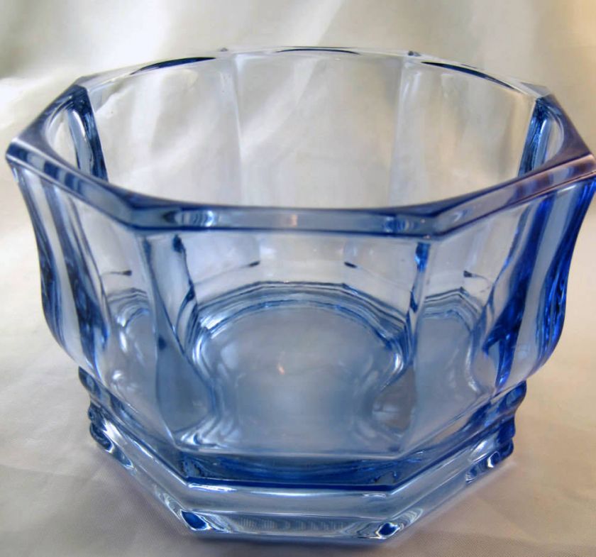   shaped bowl is made from heavy thick glass the bottom of the bowl