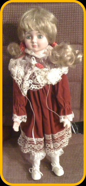 REGAL DOLL COLLECTORS PORCELAIN NICHOE R 008W/ BOX 16T  